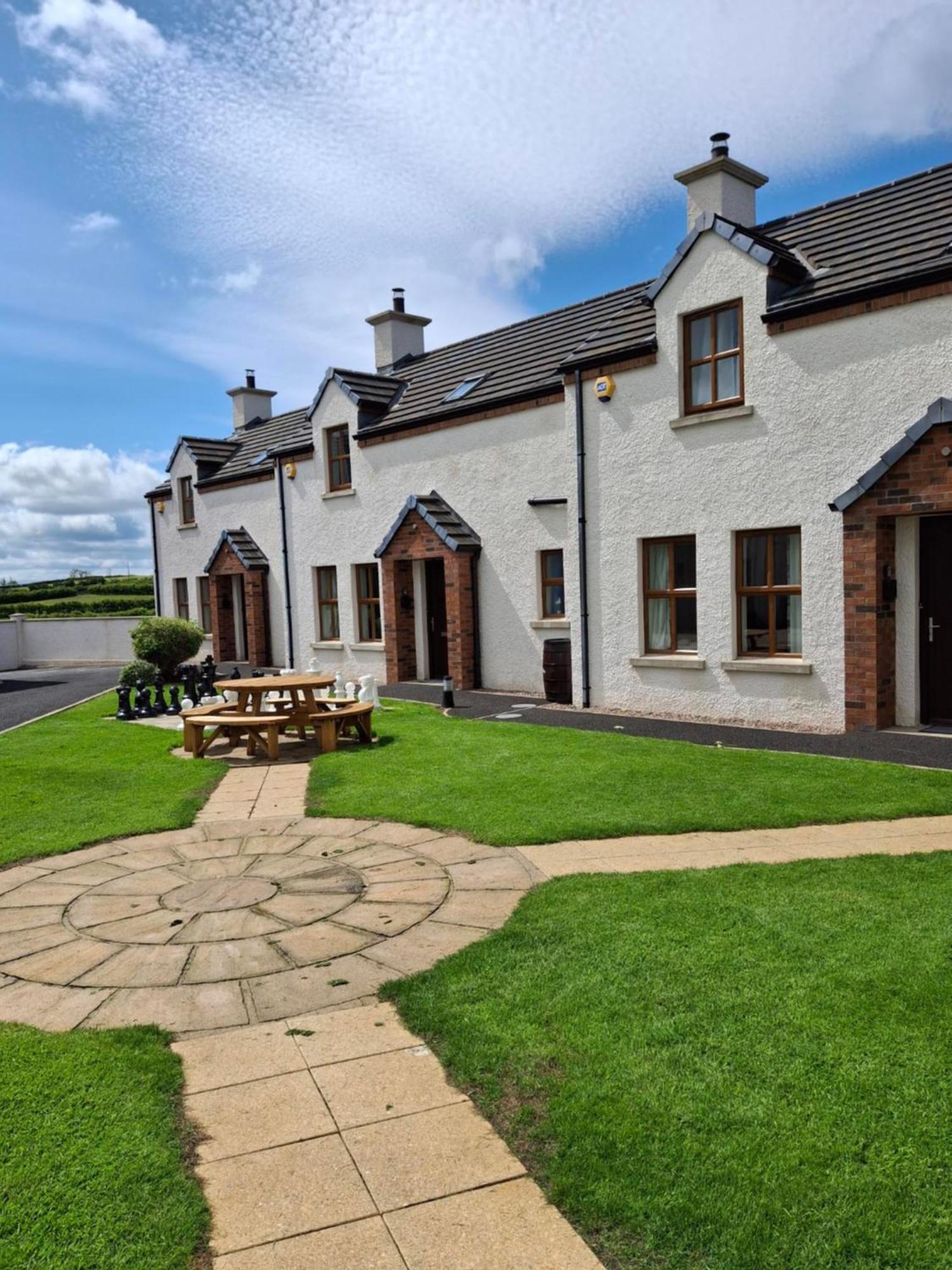 Ulster Cottages Бушмилс Екстериор снимка